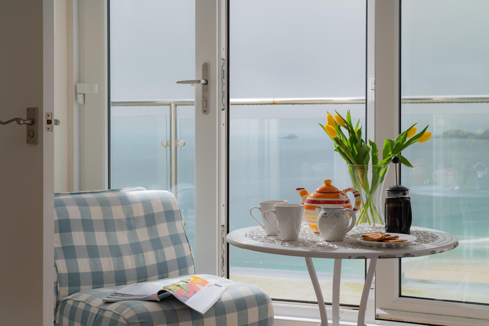 Enjoy your morning tea with beautiful views.
