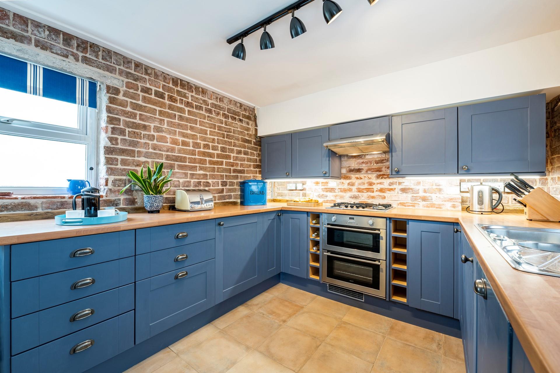 Why not buy some fresh fish at the harbour for a delicious dinner?