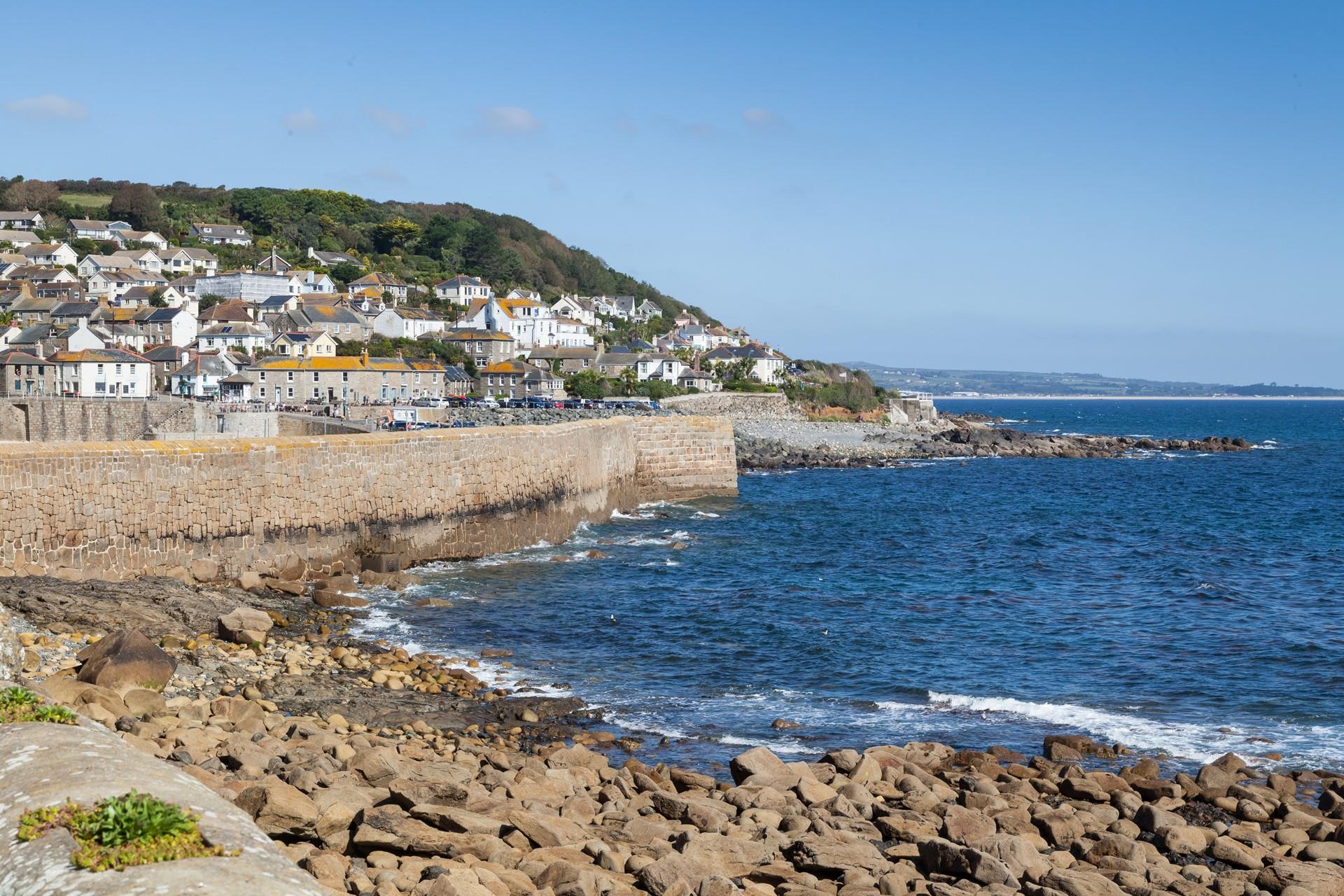 The cottage is in the perfect location for a break away from city life.