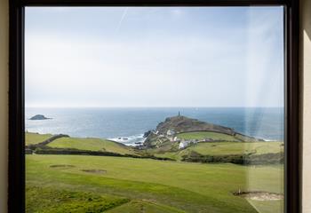 Beautiful Cornish coastal walks surround this property. 