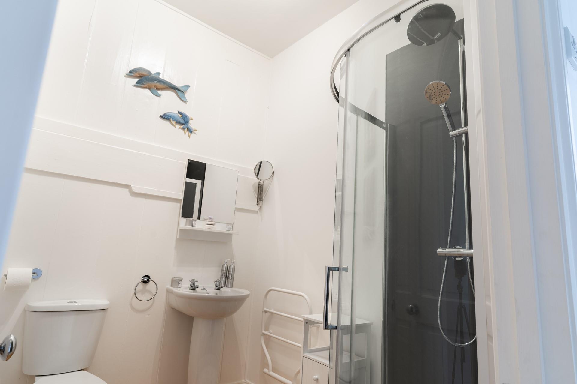 After a long day exploring the Cornish coastline, come home and pamper yourself before adventures begin again tomorrow.