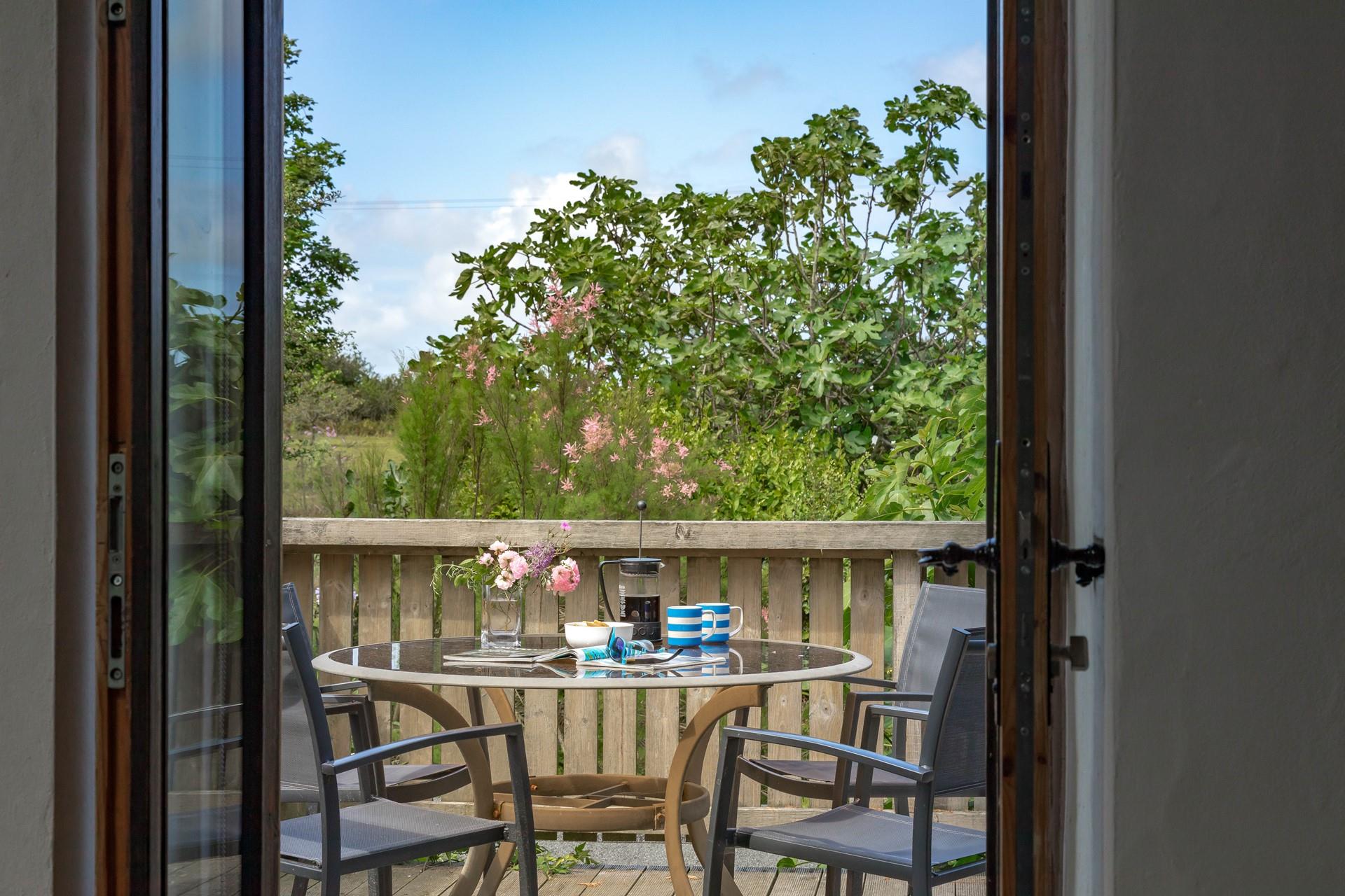 Sit out on the decking and relax and unwind with a cup of tea in the morning sun.