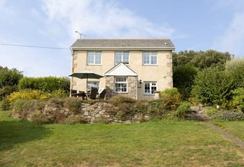 Sink into pure relaxation mode when you arrive at this off-the-beaten-track cottage.