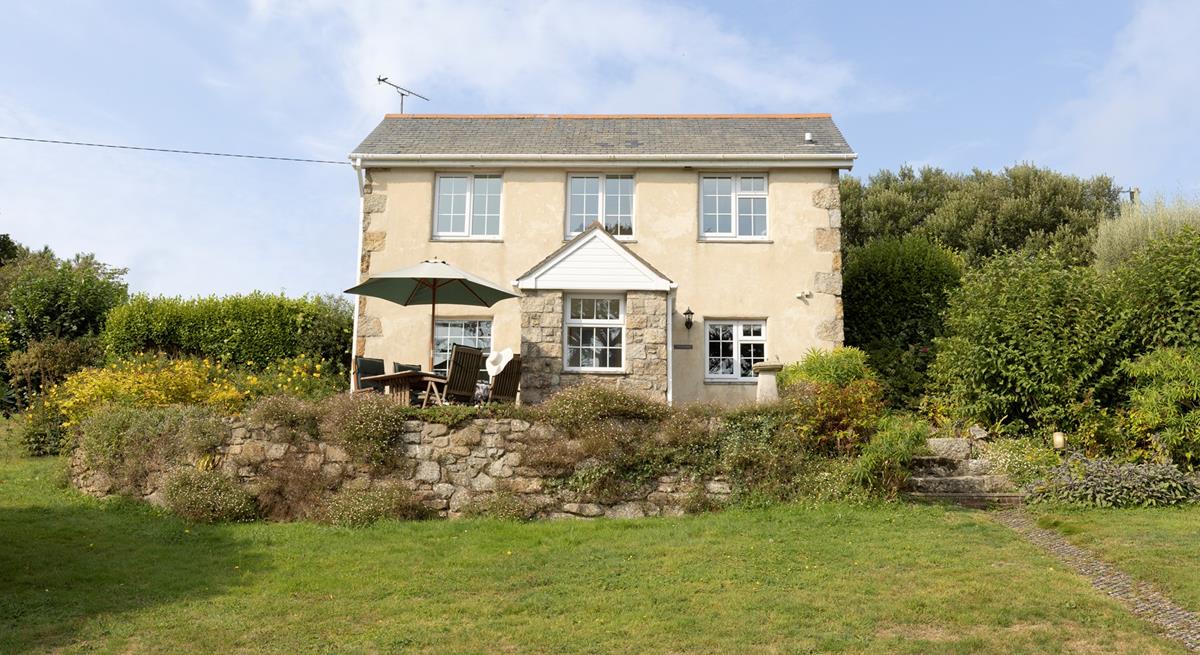 Sink into pure relaxation mode when you arrive at this off-the-beaten-track cottage.