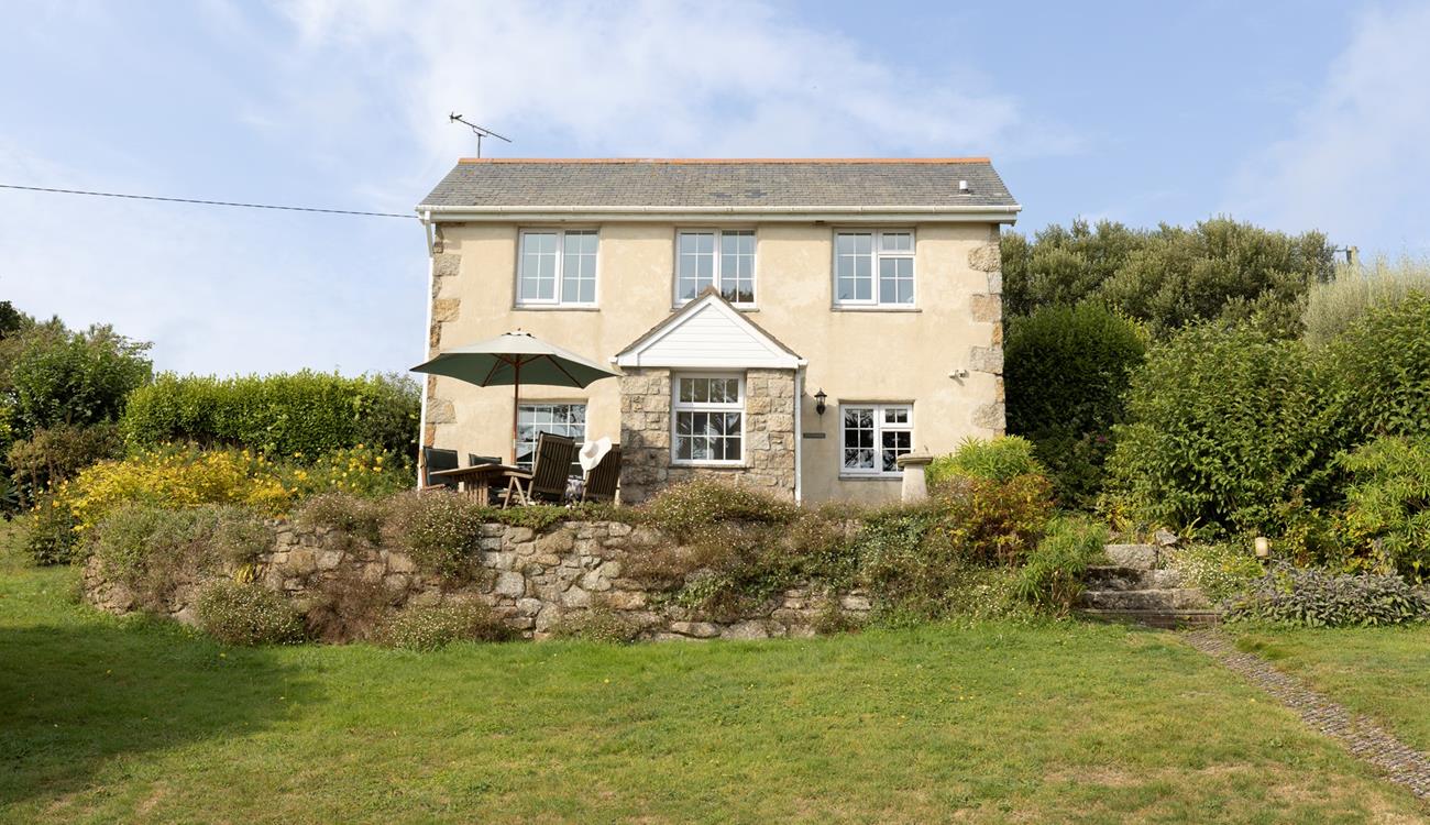 Sink into pure relaxation mode when you arrive at this off-the-beaten-track cottage.