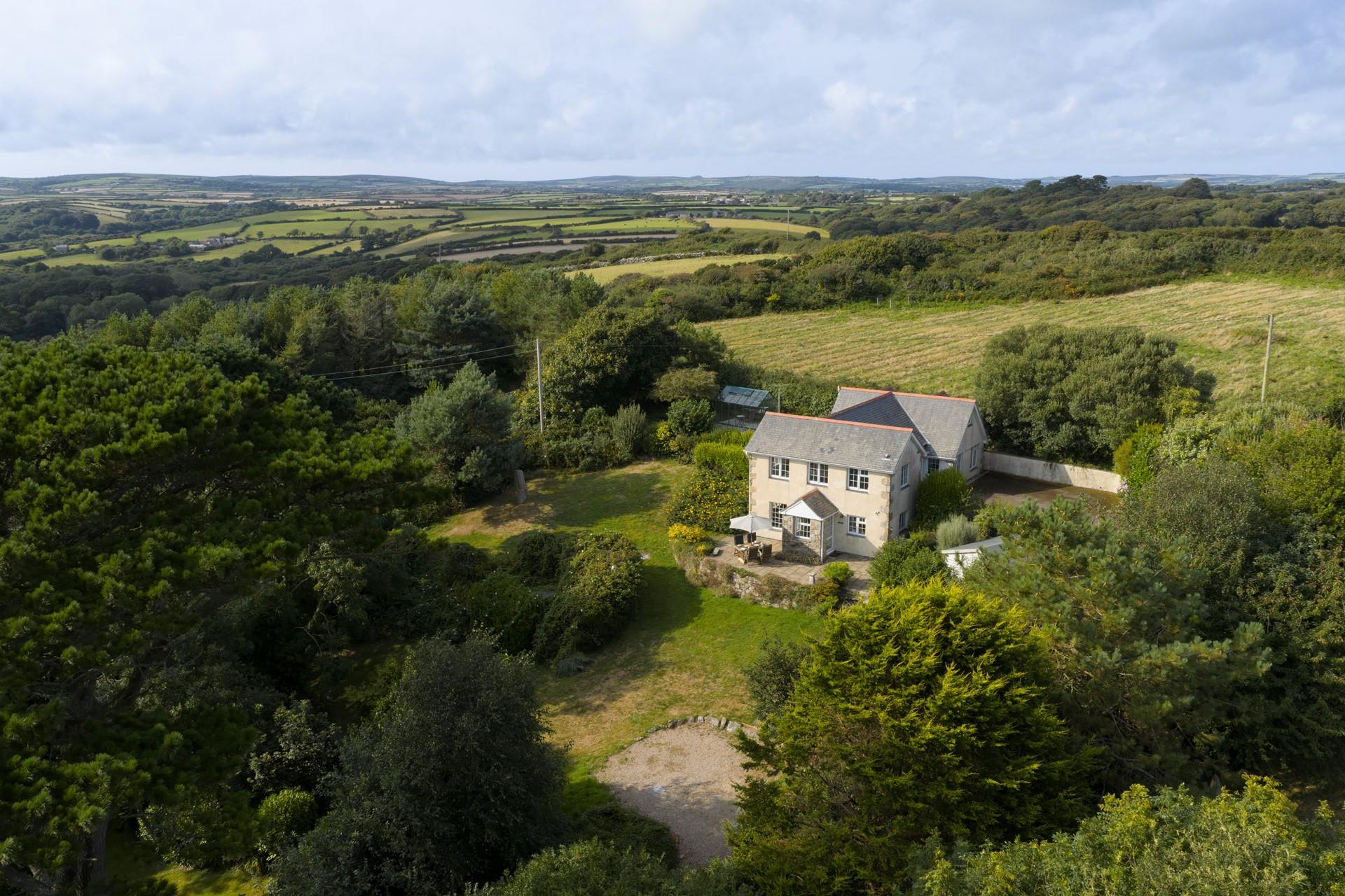 Set amongst the beautiful Cornish countryside.