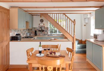 Warm wooden furnishings make you feel instantly at home. 