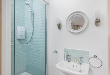 Freshen up in the spacious walk-in shower. 