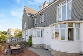 The property is peacefully tucked away, yet still only a 15-minute walk into St Ives town.