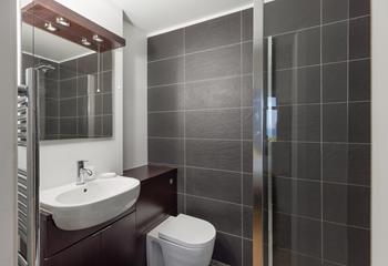 Plenty of storage in the master en suite!