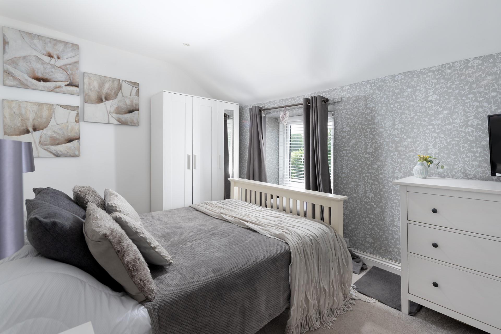 Pebbles is a great family-friendly getaway with its two bedrooms.