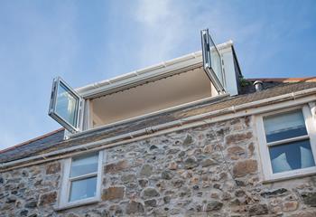 Look Sea Cottage offers stunning views across St Ives.