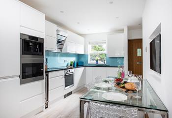 The open plan living makes it easy to socialise whilst cooking.