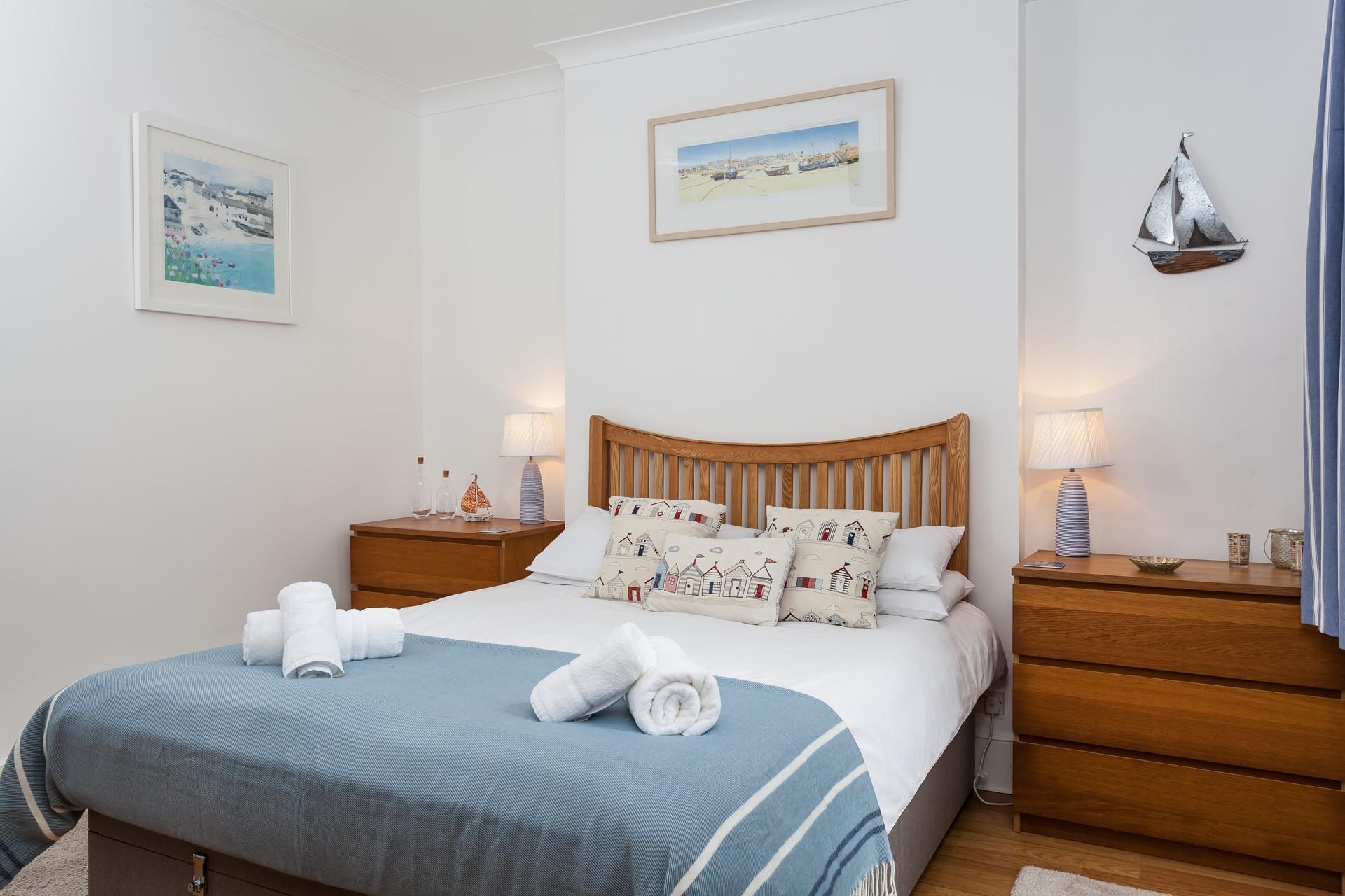 Coastal decor gives a nod to the seaside location!