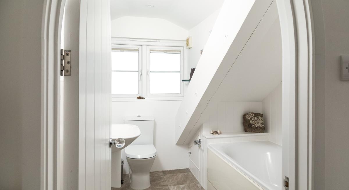 Run yourself a bubble bath in the en suite and unwind.