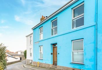This Victorian townhouse is just a short walk away from St Ives town and beaches.