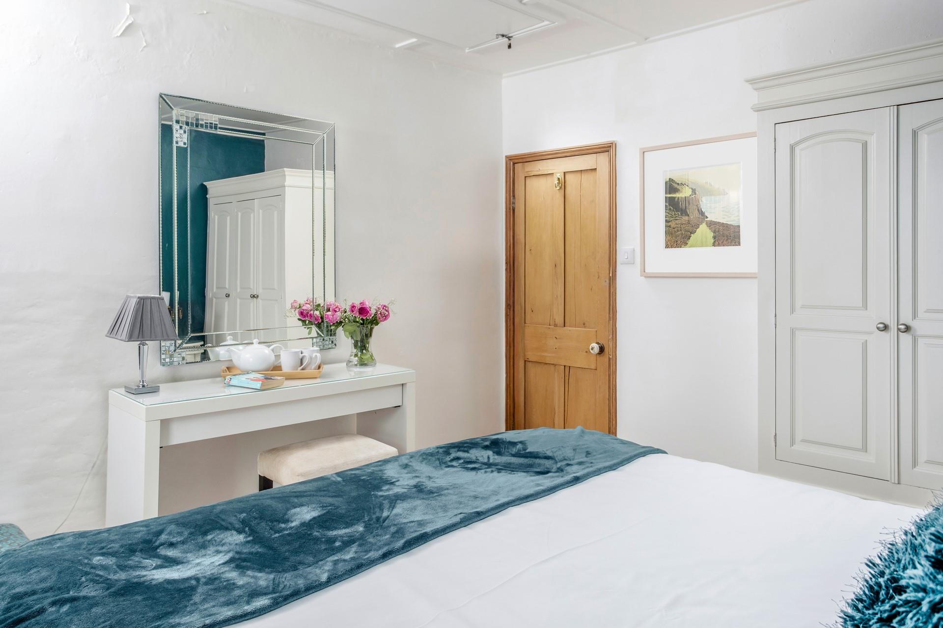 The choice of bed configuration makes it an ideal escape for families or friends.