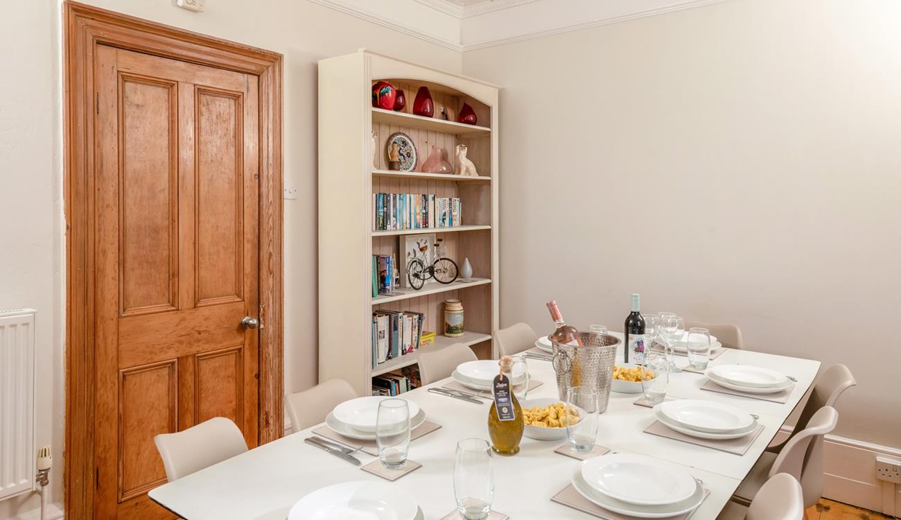 There is plenty of room for all the family to enjoy a delicious feast together.