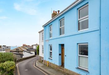 A Victorian townhouse, its just a short walk away from St Ives town and beaches.