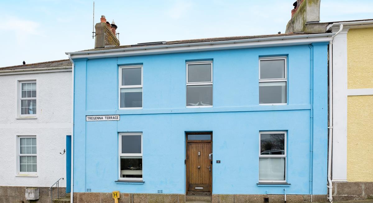 2 Tregenna Terrace is a bright and welcoming escape by the sea!