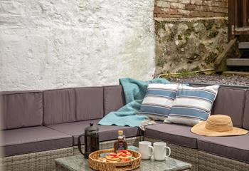 The patio has plenty of seating for everyone to breakfast al fresco!