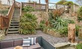 2 Tregenna Terrace has beautiful sub-tropical gardens. - Thumbnail Image
