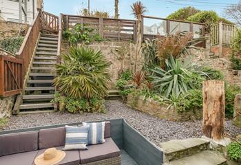 2 Tregenna Terrace has beautiful sub-tropical gardens.