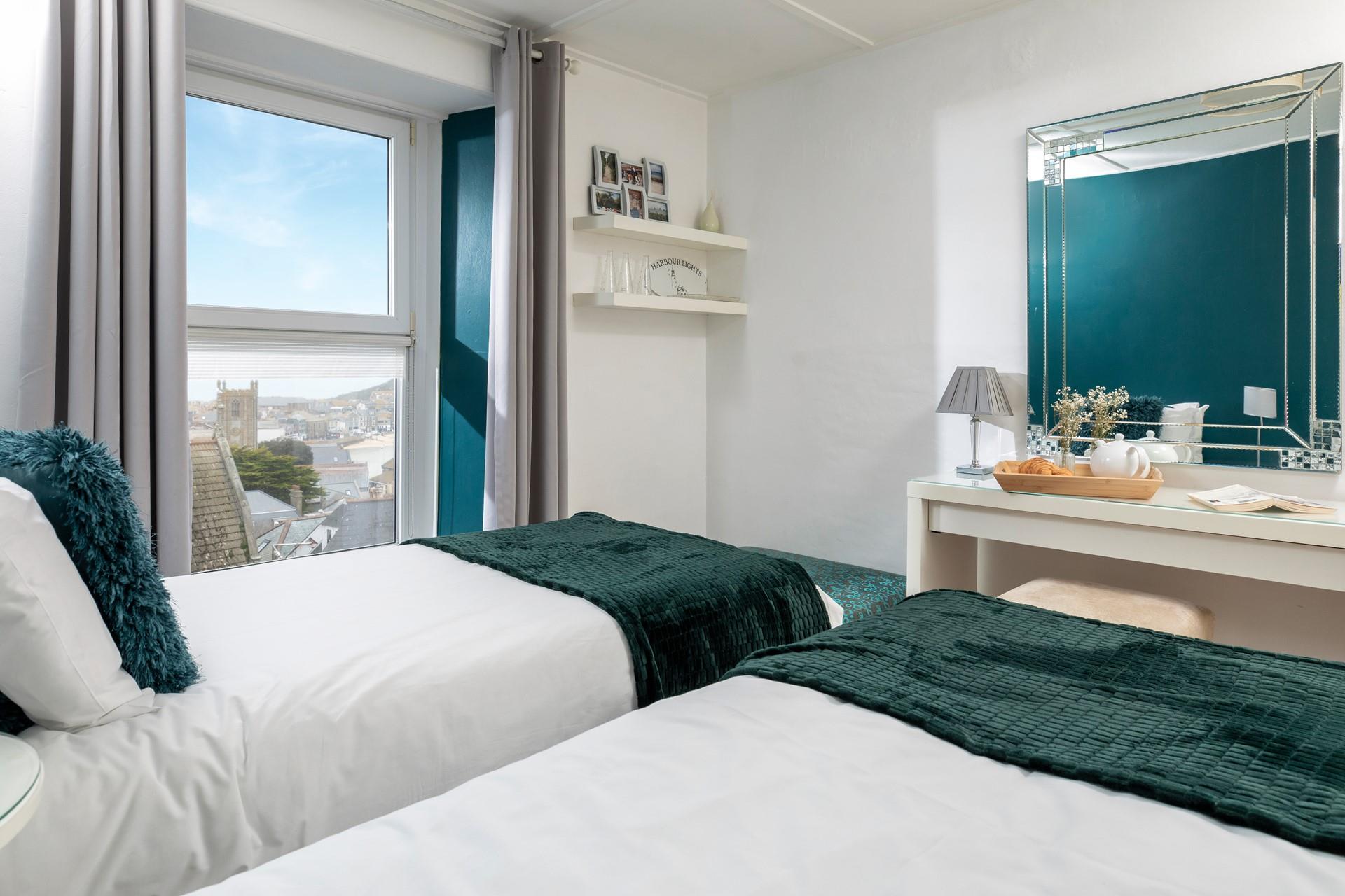 Wake up to far-reaching views across St Ives.