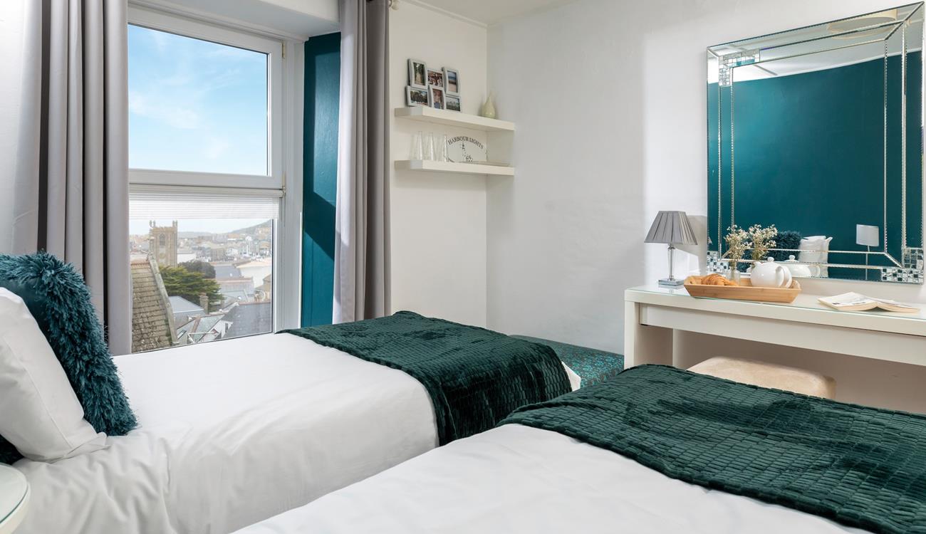 Wake up to far-reaching views across St Ives.