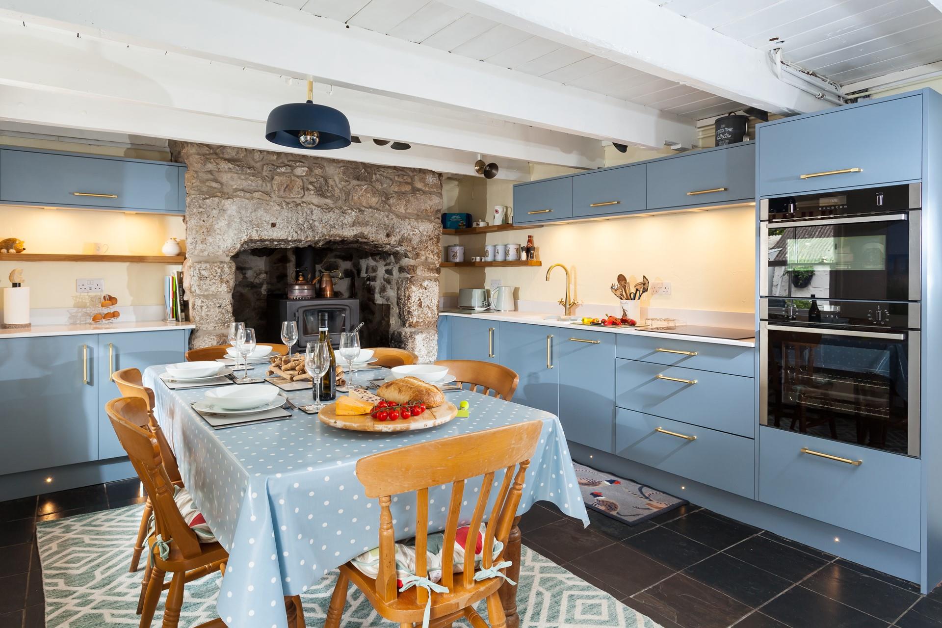 Rustle up your favourite meals and spend time quality time with your family around the dinner table.