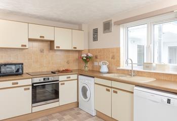 Well-equipped and practical, the kitchen has all you need for your stay here.