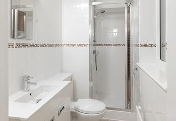Shower the day away in the en suite.