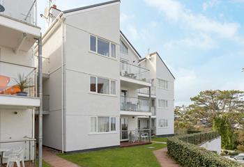 The Riviera apartments are ideally located near Carbis Bay beach.