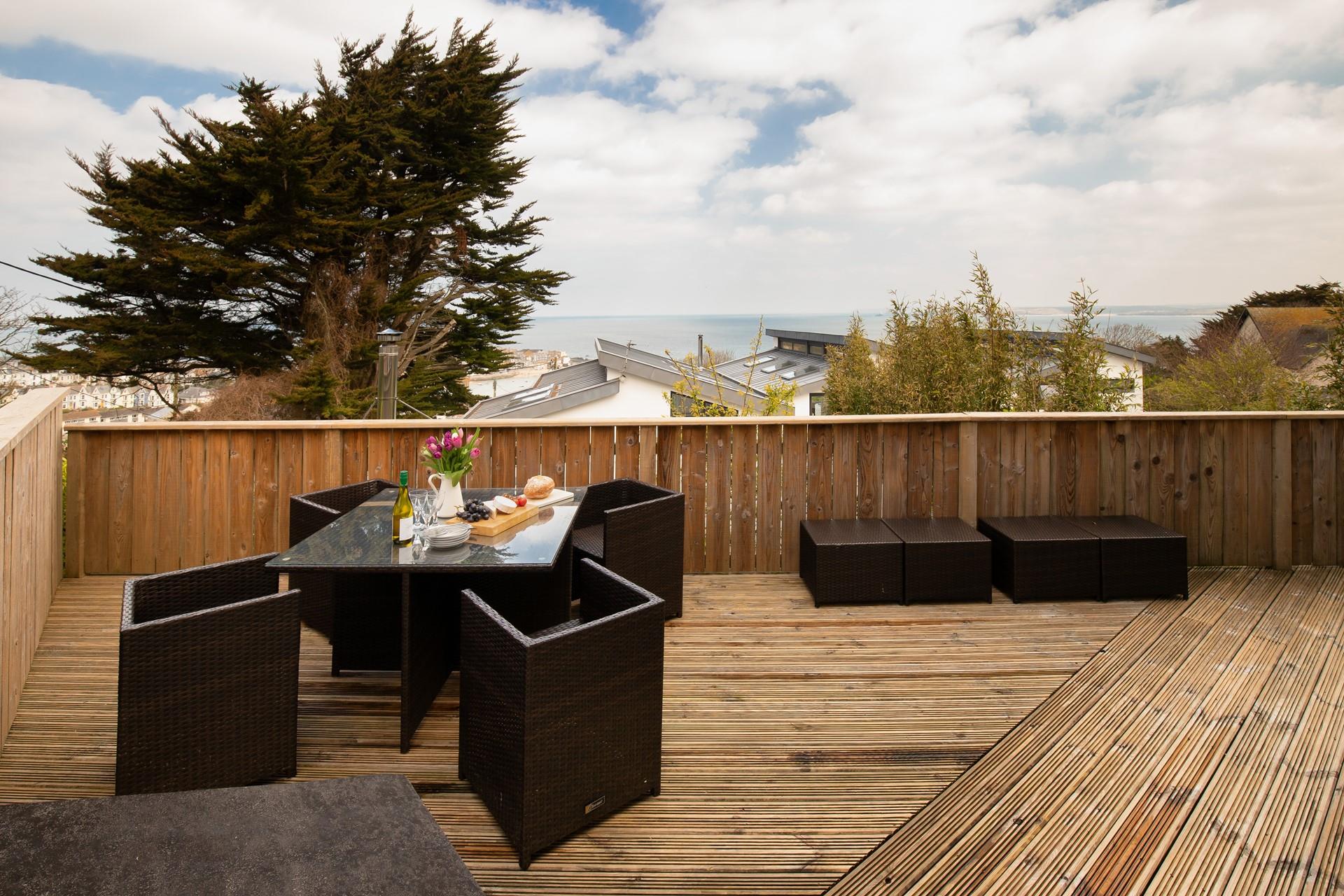 Enjoy al fresco dining on the decking area.