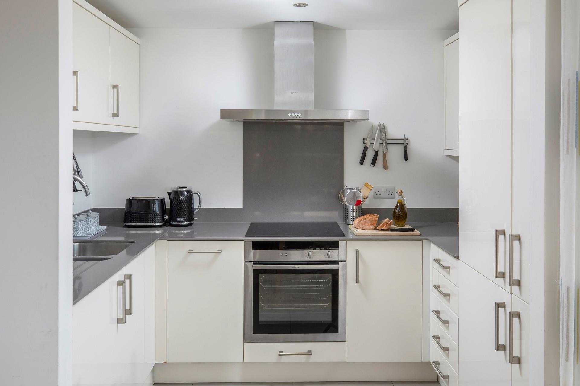 The well-equipped kitchen is perfect for rustling up meals or treat yourself to a meal out.