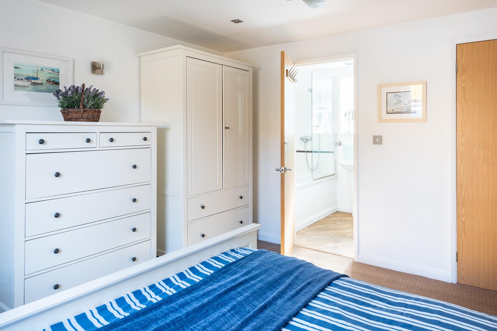 Wake up and wander into your en suite for a hot shower.