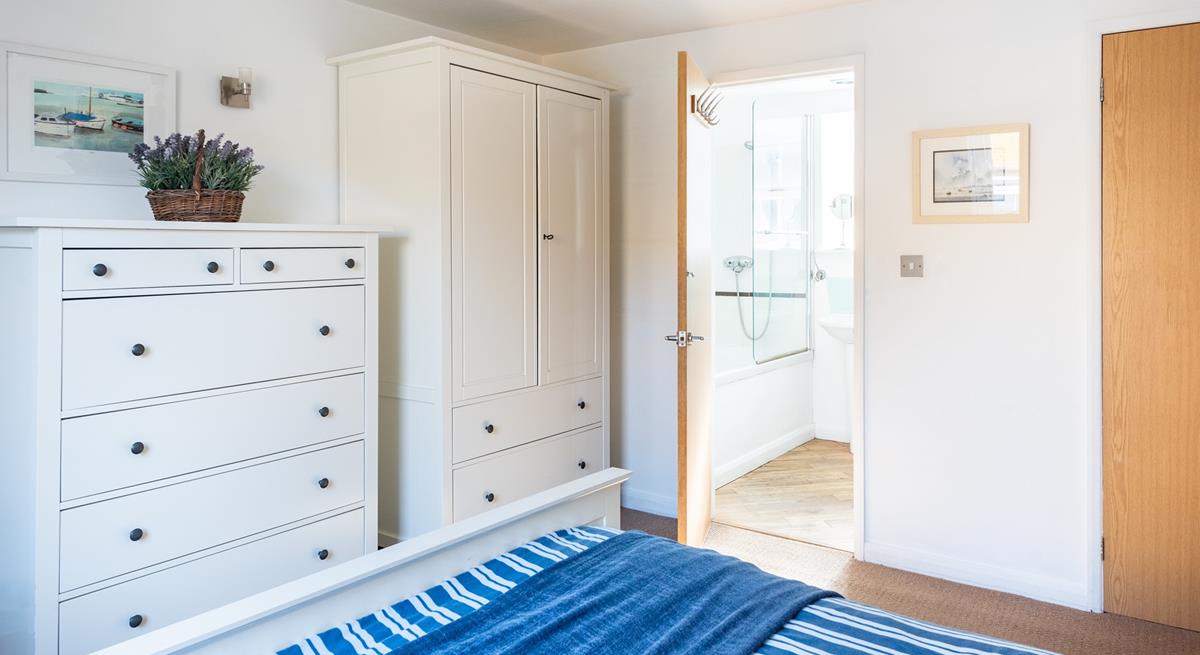 Wake up and wander into your en suite for a hot shower.