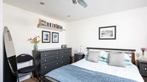 Bedroom 2 also has a king size bed, climb in and drift into a blissful night's sleep.