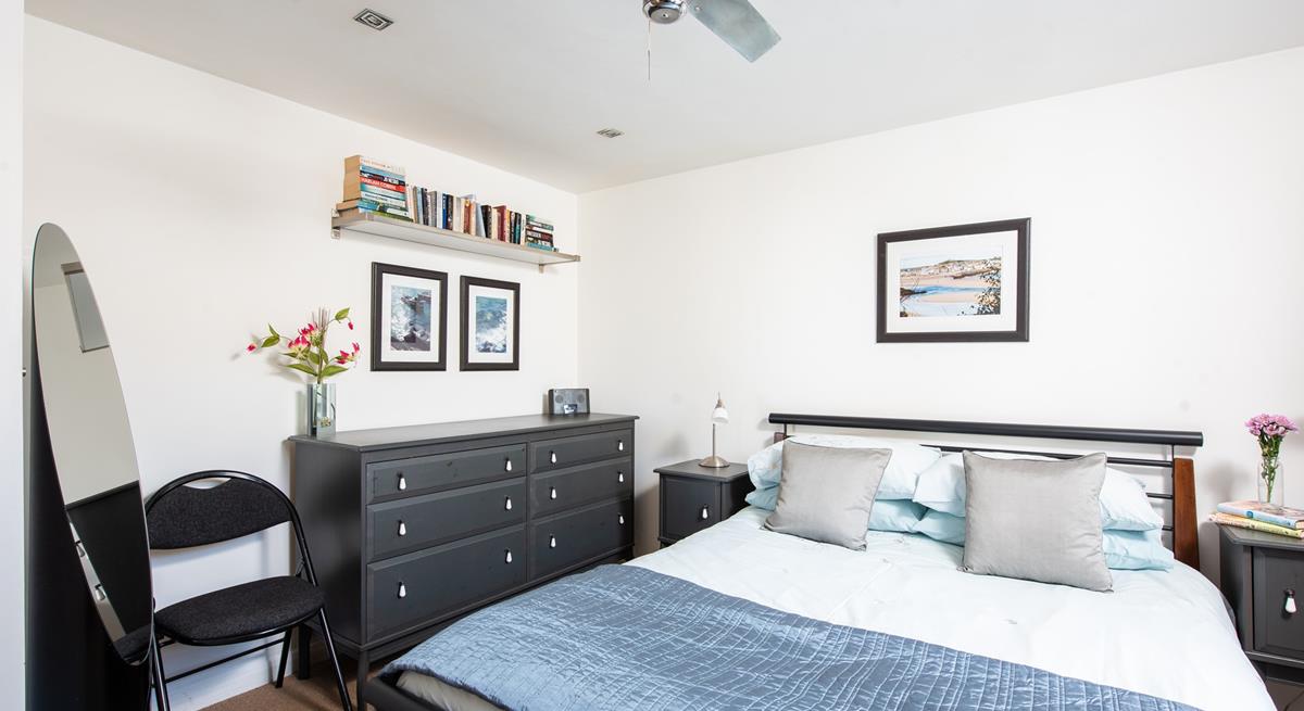 Bedroom 2 also has a king size bed, climb in and drift into a blissful night's sleep.