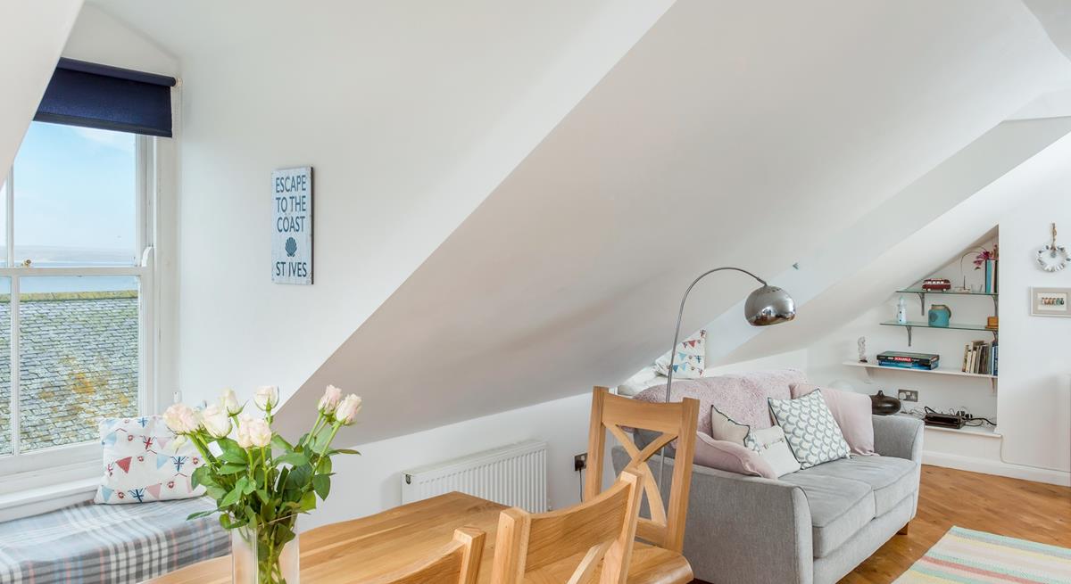 Enjoy family breakfasts with views of the harbour.