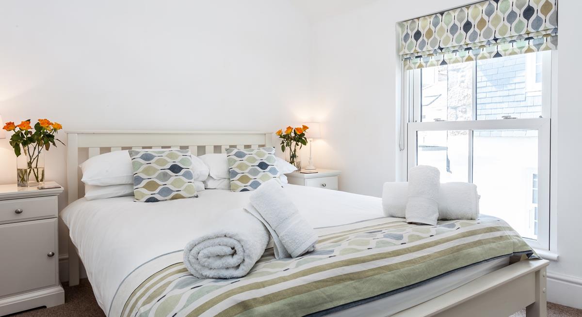 Decorated in earthy tones, the soft colour palette helps you to relax and unwind before bed.