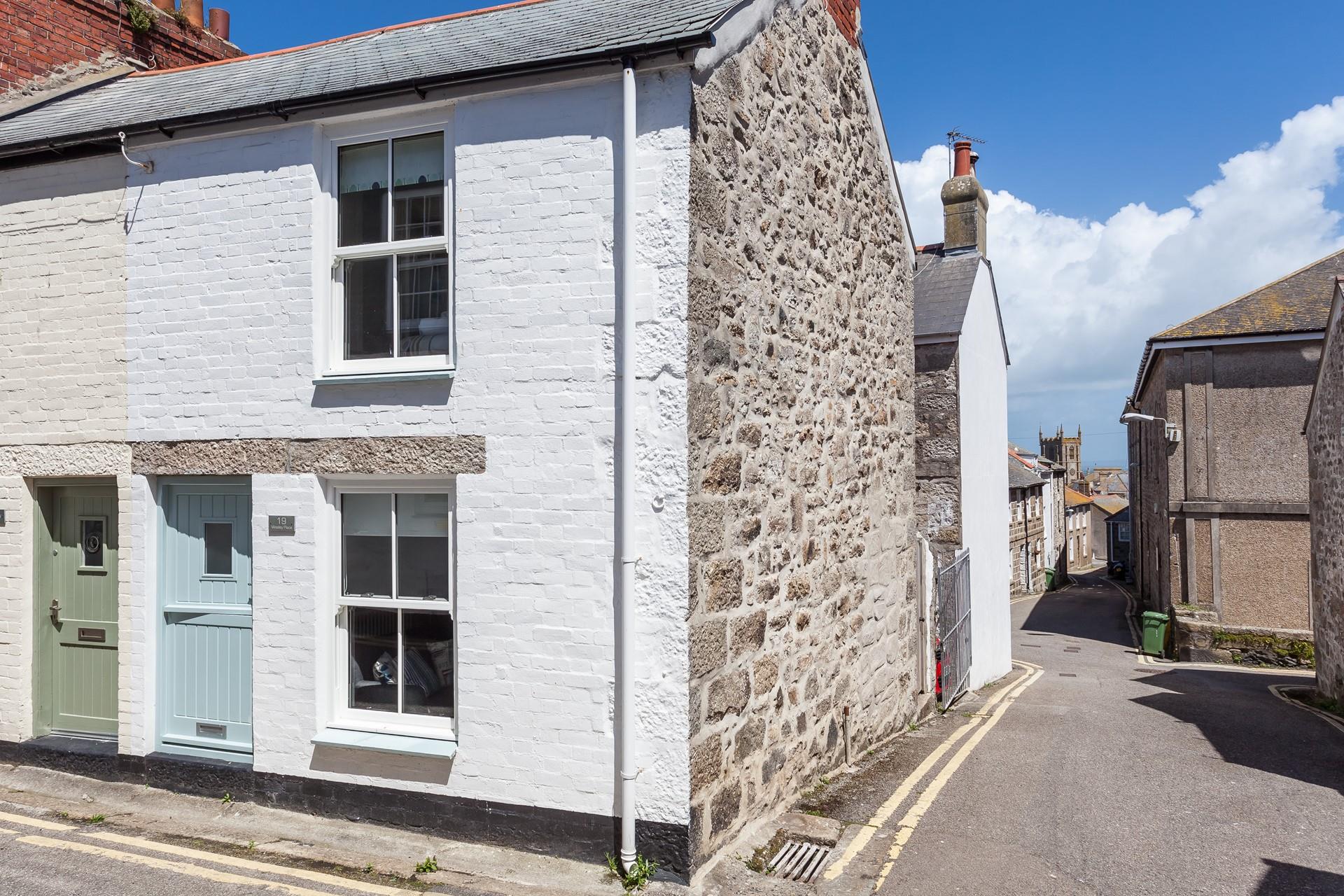 Number Nineteen is also dog friendly, so your four-legged family member doesn't have to miss out on any of the fun! 