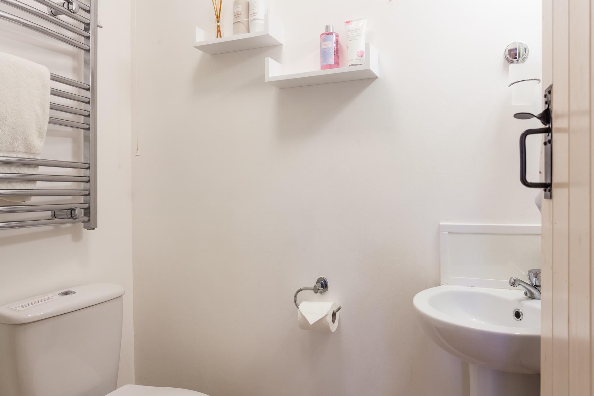 Get ready to head out for a meal locally in the en suite.