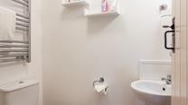Get ready to head out for a meal locally in the en suite.