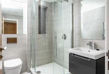 Step straight from bed and into the master en-suite shower in the mornings.