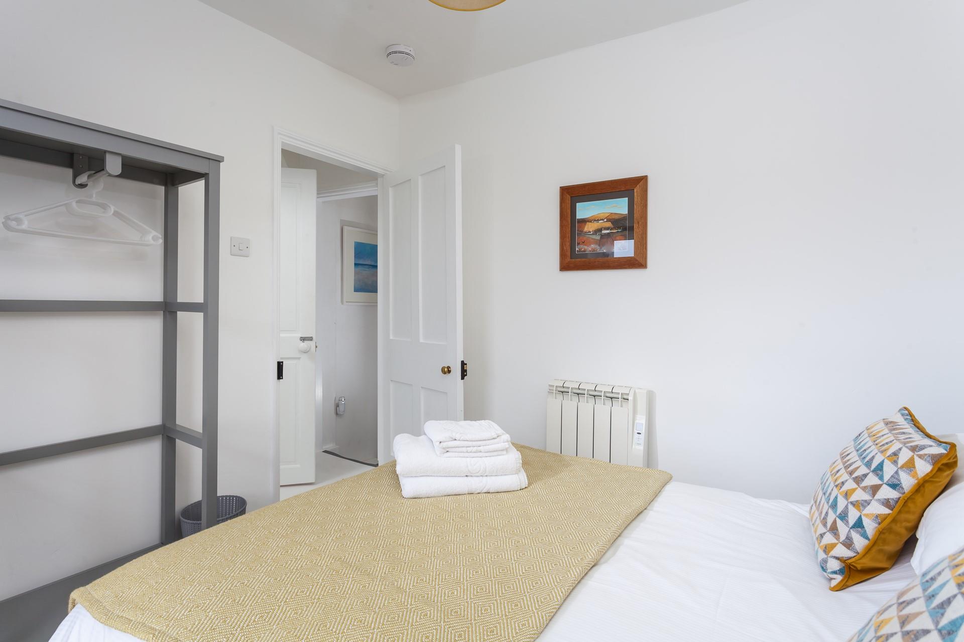 The cosy double bedroom.