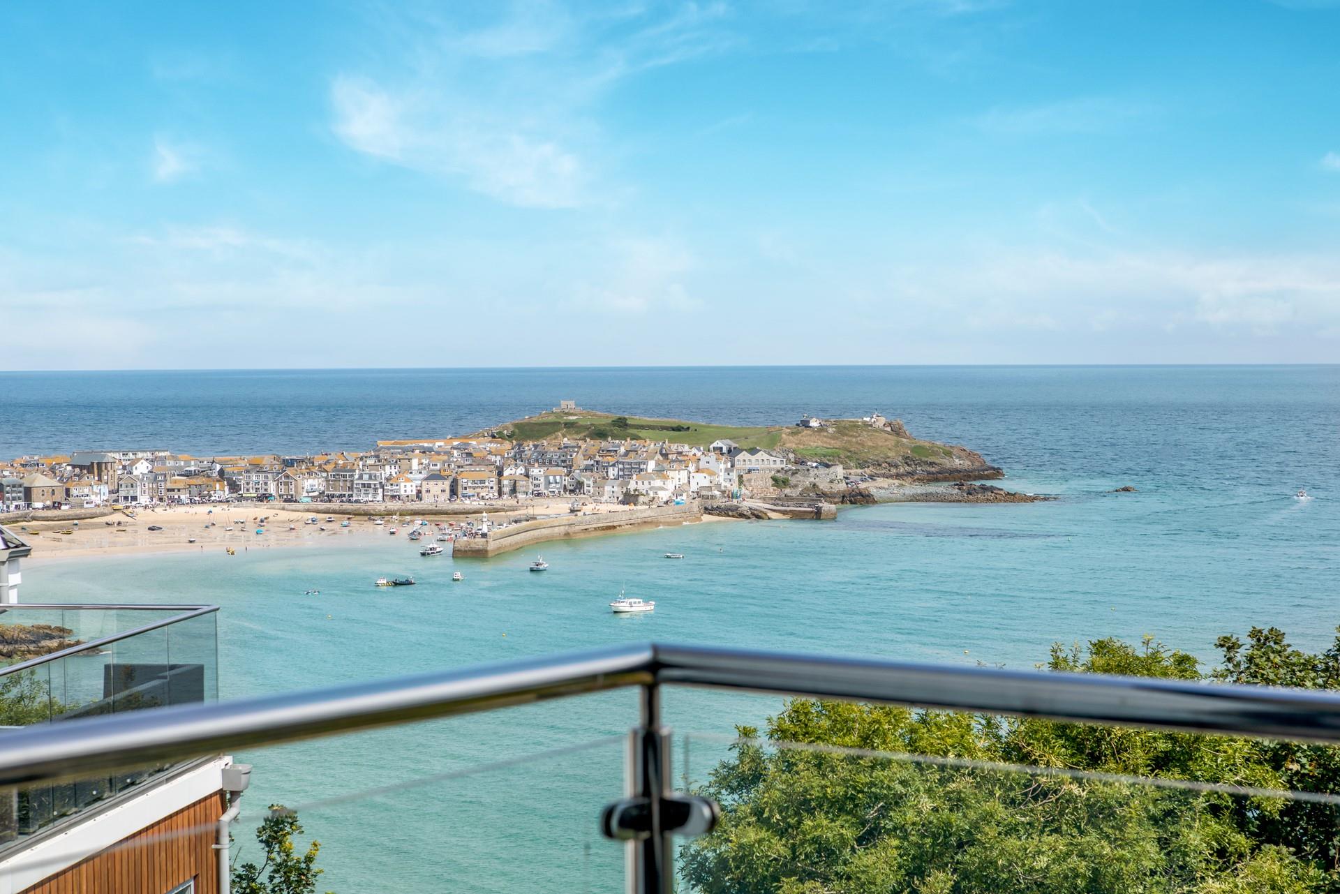 Turquoise blue sea and soft white sand await in St Ives.