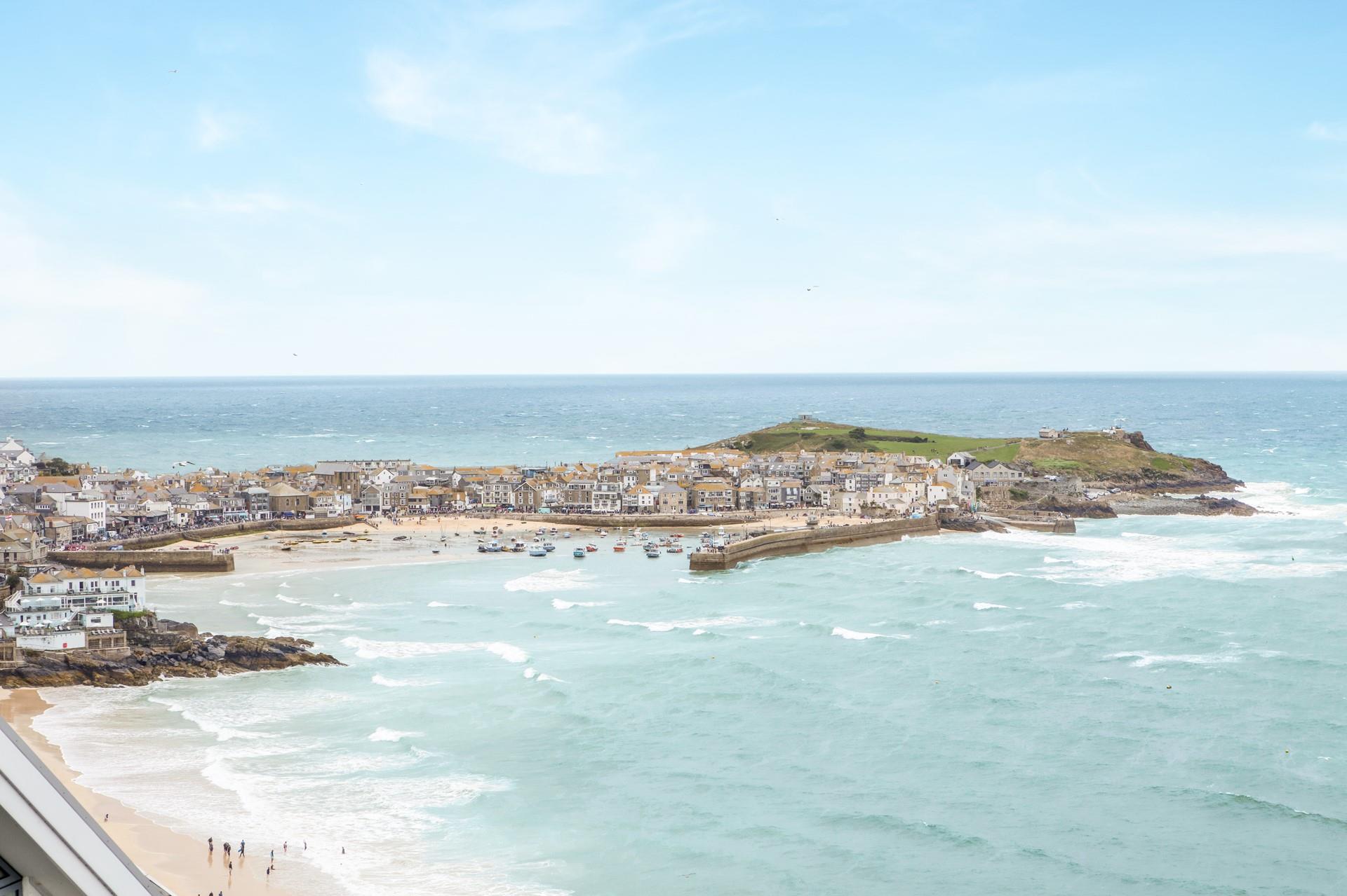 The balcony gives you front-row seats to beautiful harbour scenes.