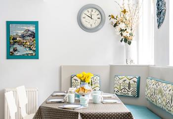 A large quirky seating area for six people to enjoy a home cooked Cornish dinner. 