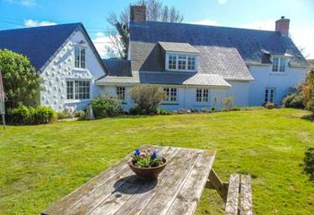 Condurrow Cottage in Helford River